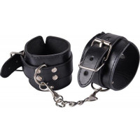 Power Escorts Kinky cuffs black adjustable cuffs
